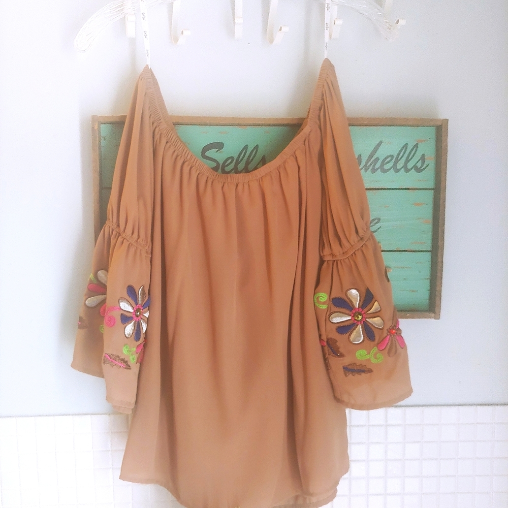 Festival Bohemian Vintage U.S.A. tag VA VA by Joy Han hippie bell sleeve flower